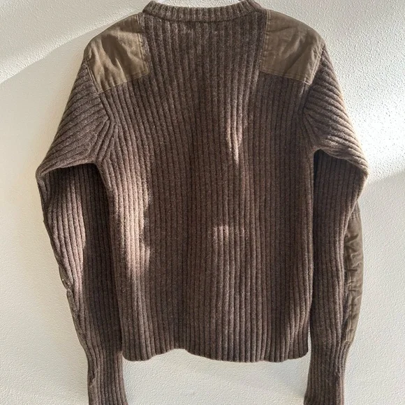 L.L. Bean Men's Deep Wood Heather Green Commando Crewneck Sweater - Picture 5 of 9